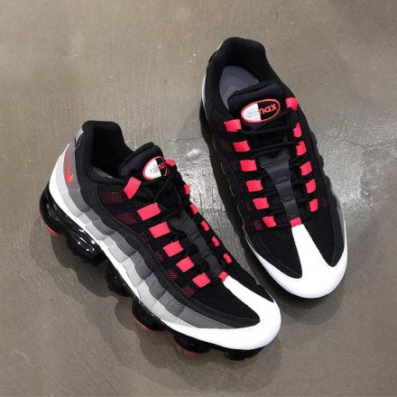 国内オンライン販売開始】 ナイキ エアヴェイパー マックス 95