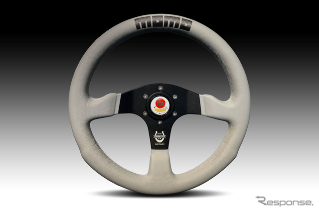 テーマは「馬」、MOMOが日本限定ステアリング「JAPAN YEAR モデル」を