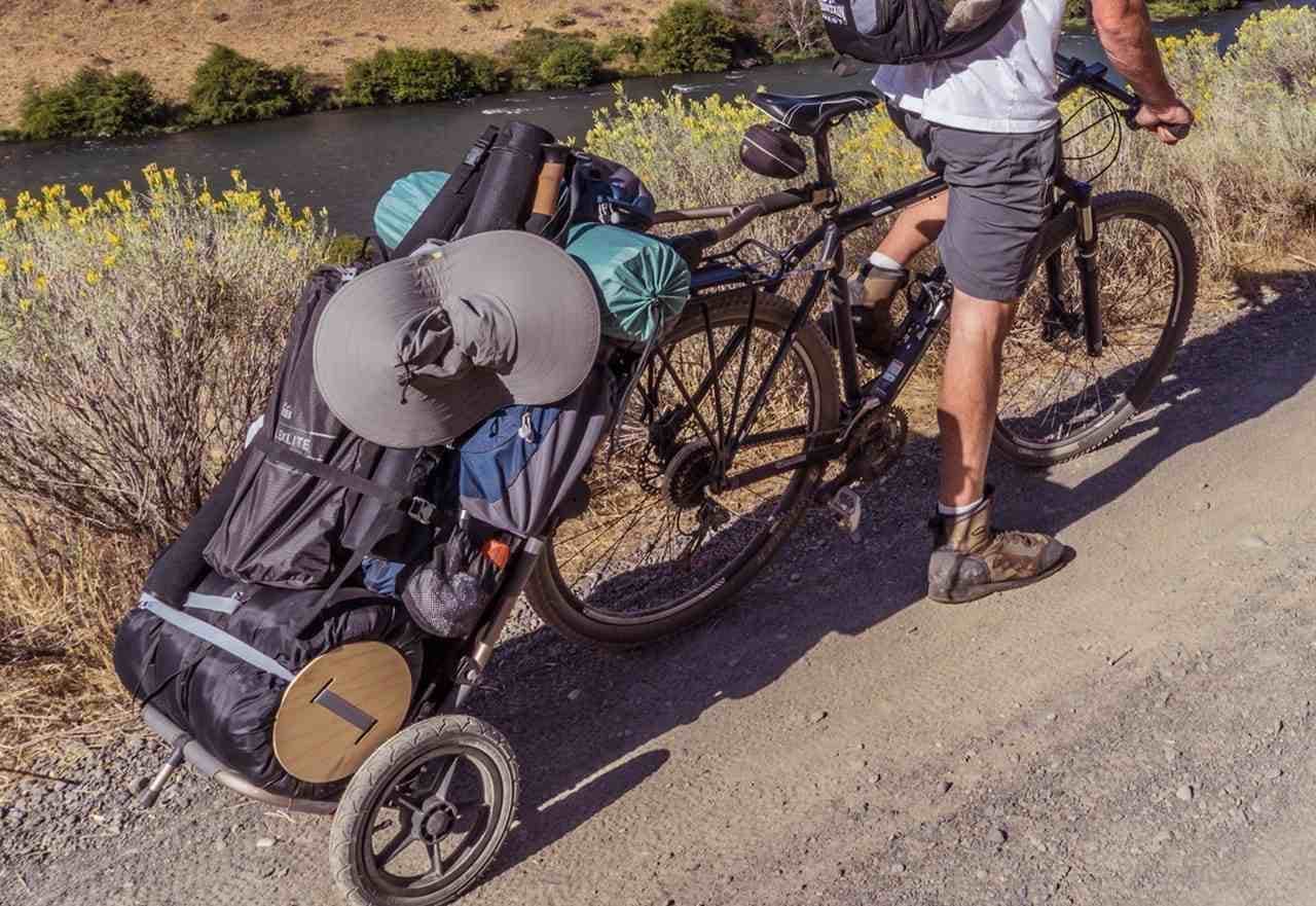 シートポストに装着するだけ！―自転車用トレーラー 「トラボーイV2