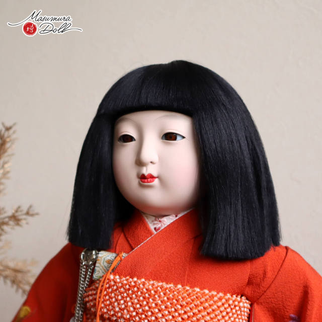 元賀章介作 10号(尺二) 手刺繍 松竹梅に菊 赤 市松人形 越前塗台 増村