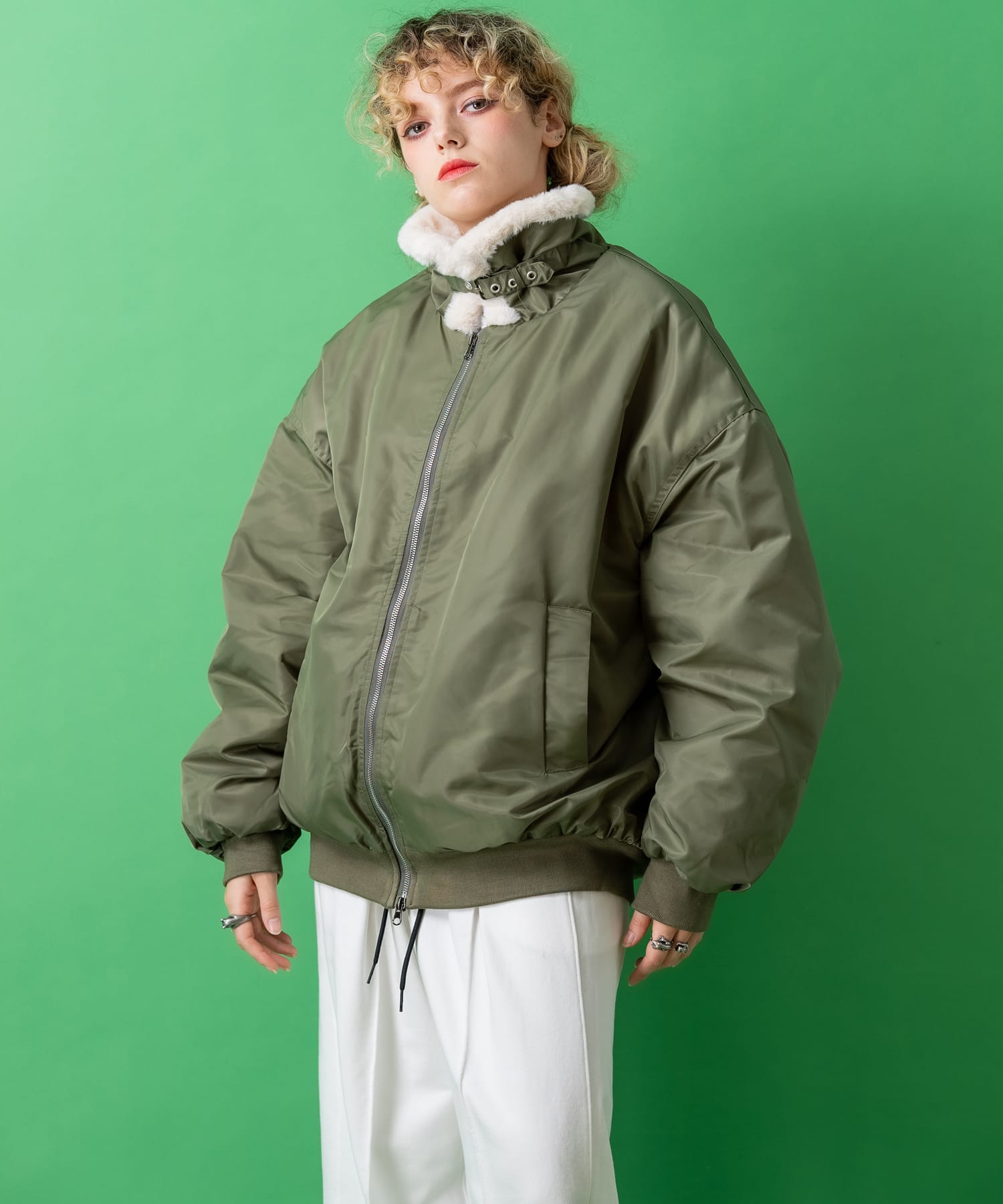 ファー襟ナイロン中綿オーバーサイズフライトジャケット / ミリタリー