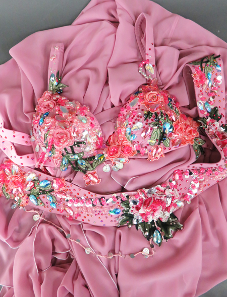 ベリーダンス衣装】くすみピンクが大人の上品さ♡両足スリットで