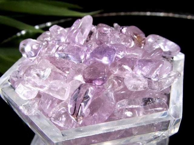透明度抜群！小粒タイプ 透明ラベンダーアメジスト(紫水晶)さざれ 約