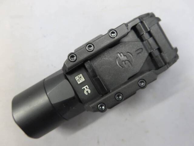 SUREFIRE】X300U-A ウエポンライト（実物）