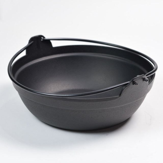送料無料】 ふる里鍋 深型 36cm ツル付き / 岩鋳 なべ 鉄鍋 鉄分補給