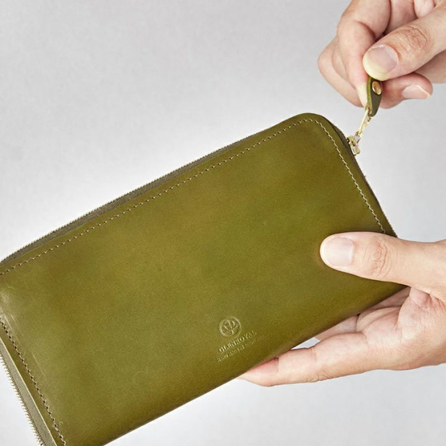 プレゼントにもおすすめ♪おしゃれな長財布♪