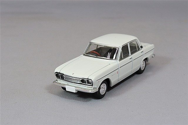 トミカリミテッドヴィンテージ 1/64 日産 セドリック パーソナル