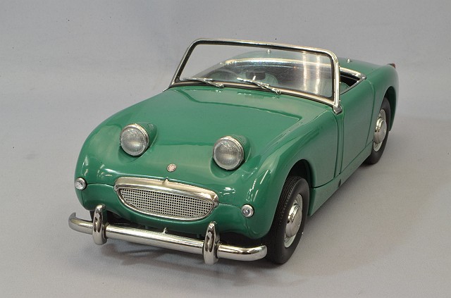 京商 1/18 モーリス ミニ Mk.1 1959 チェリーレッド