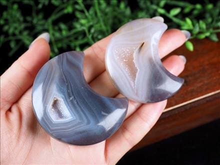 ◇ロマンチックな三日月型◇キラキラドゥルージー結晶入り！◇運気