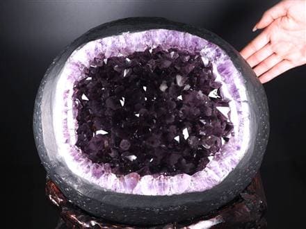 ☆巨大！29kg☆最高品質！ウルグアイ産紫水晶☆圧巻の存在感！☆風水