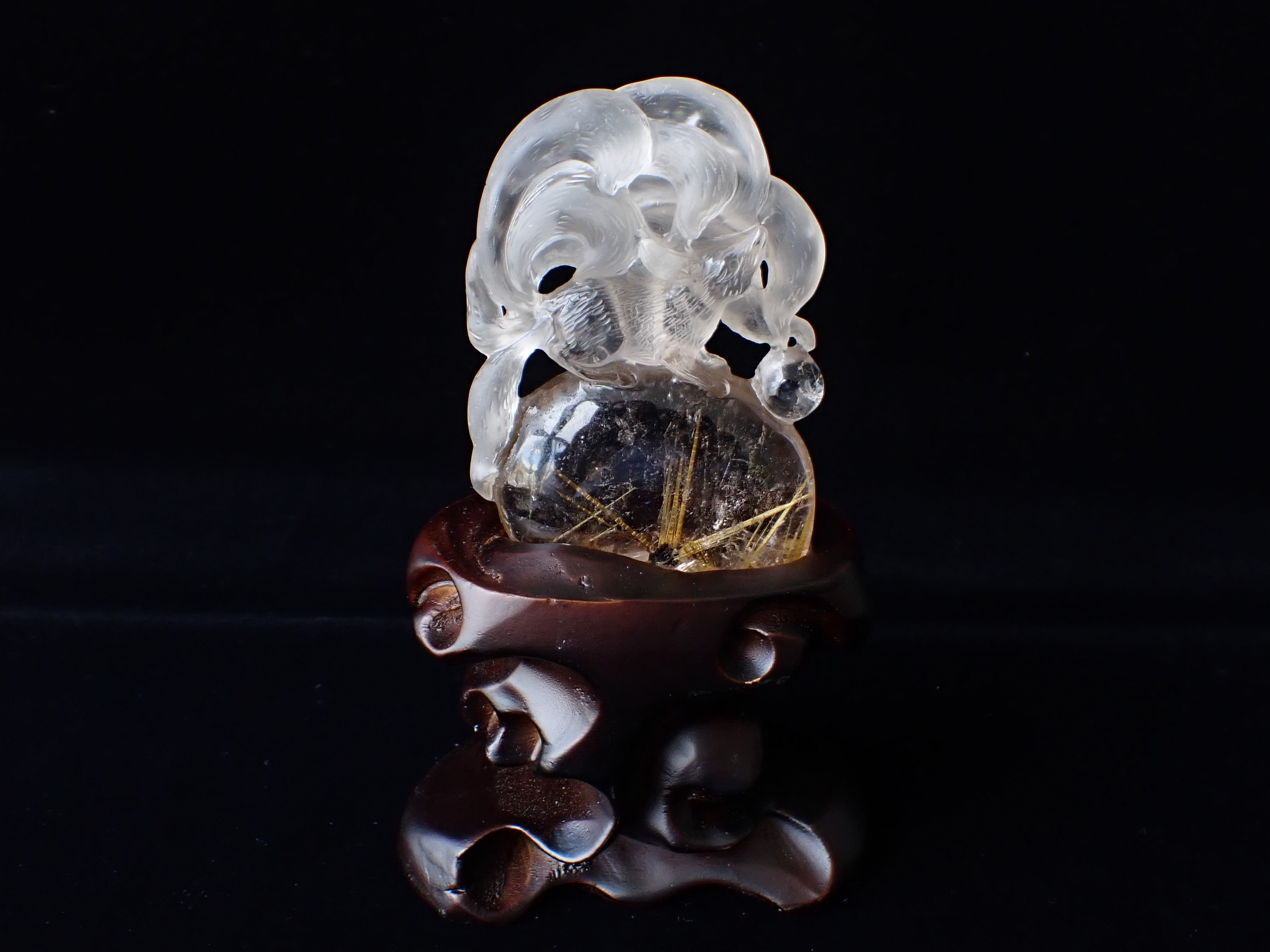 RE0654 【限定価格】 九尾の狐／太陽タイチンルチルクォーツ 70g