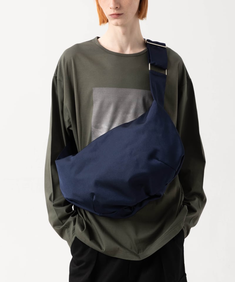 J&M DAVIDSON ネイビー ハーフムーン ボディバッグ J&M DAVIDSON