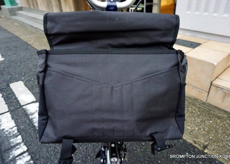 Messenger Bag 13L Black | BROMPTON JUNCTION KOB