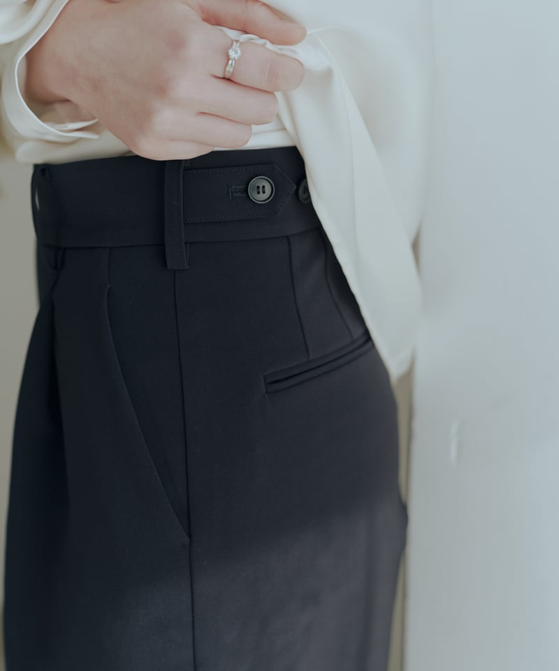 OHGA TUCK PANTS セミワイドパンツ ネイビーM