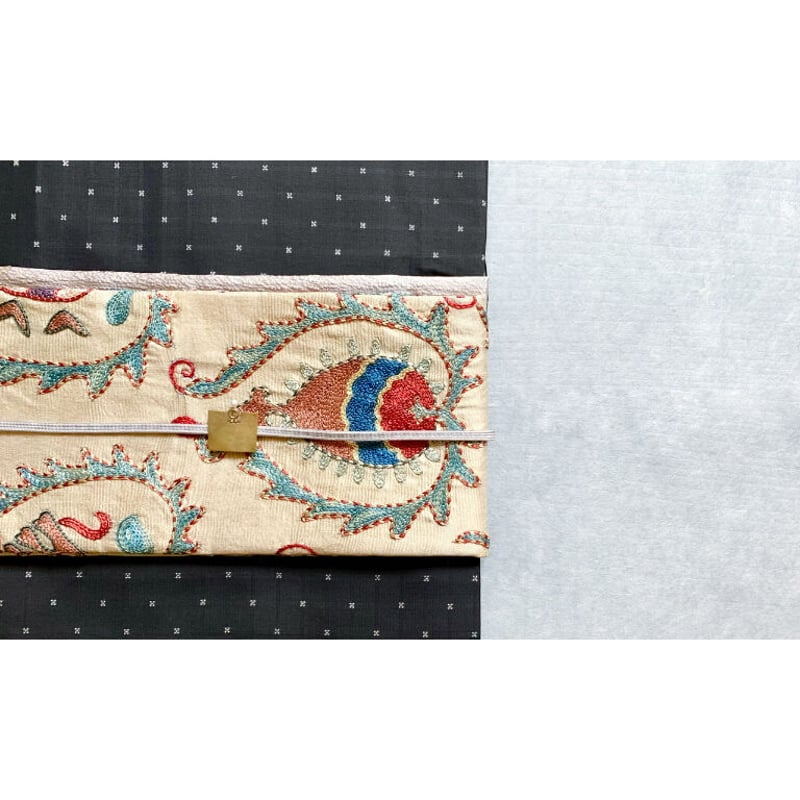 スザニ刺繍 九寸名古屋帯 鳥の子色C（仕立て上り） | 古布と帯 夫々