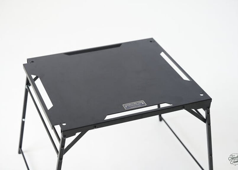 ワタリガラスサイドテーブル RAVEN SIDE TABLE | Territory Task