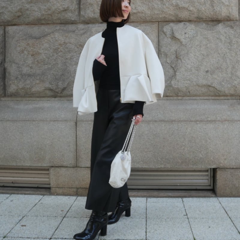 Heve【新品】Petal Form Blouson ペプラムレザーblack Petal Form