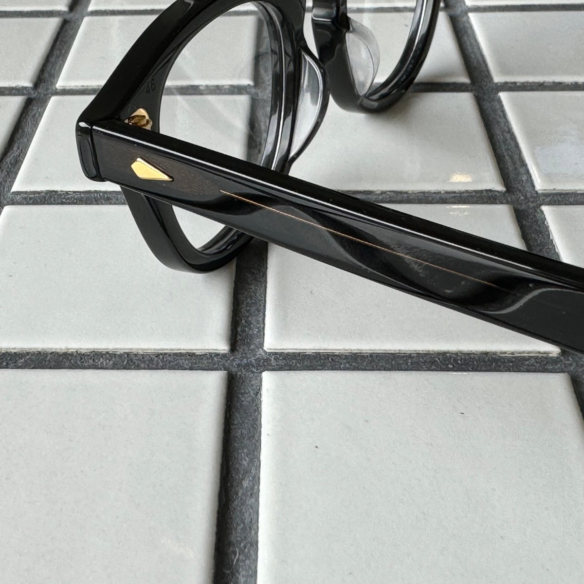JULIUS TART OPTICAL/AR-GOLD/46-22/Black Crystal