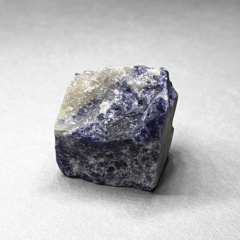 sodalite / ソーダライト原石 | N.st