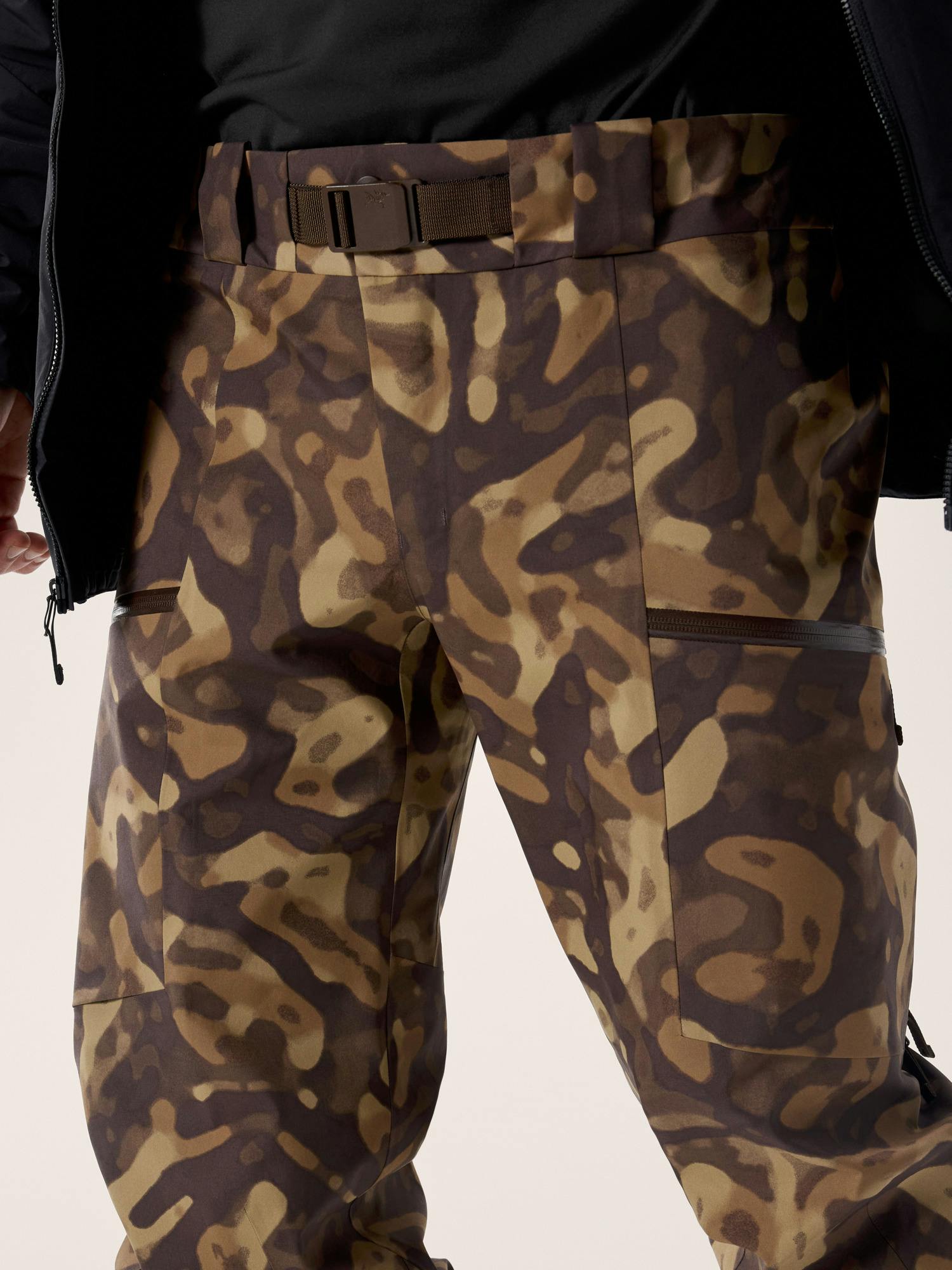 新品] アークテリクス Sabre Pant M - Print カモフラ 新品] ARC'TERYX