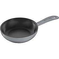 Amazon｜staub ストウブ 「 スキレット グレー 16cm 」 フライパン