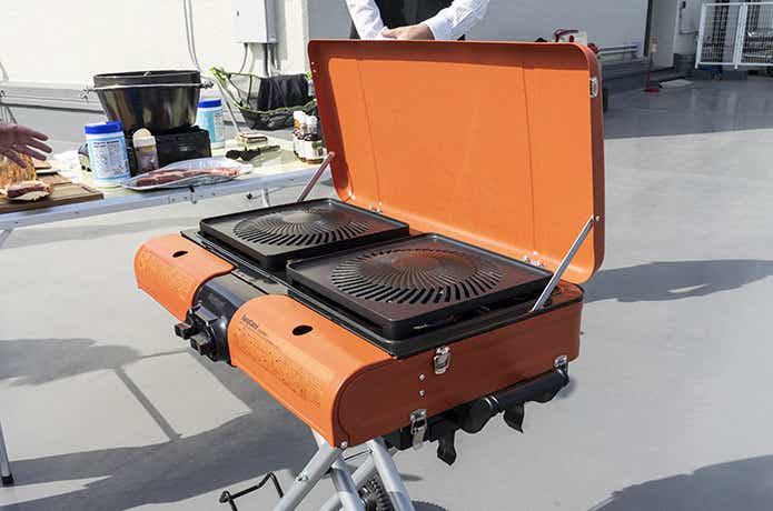 絶対おすすめ！】イワタニの新作スタンド型グリル「グリルスター」は