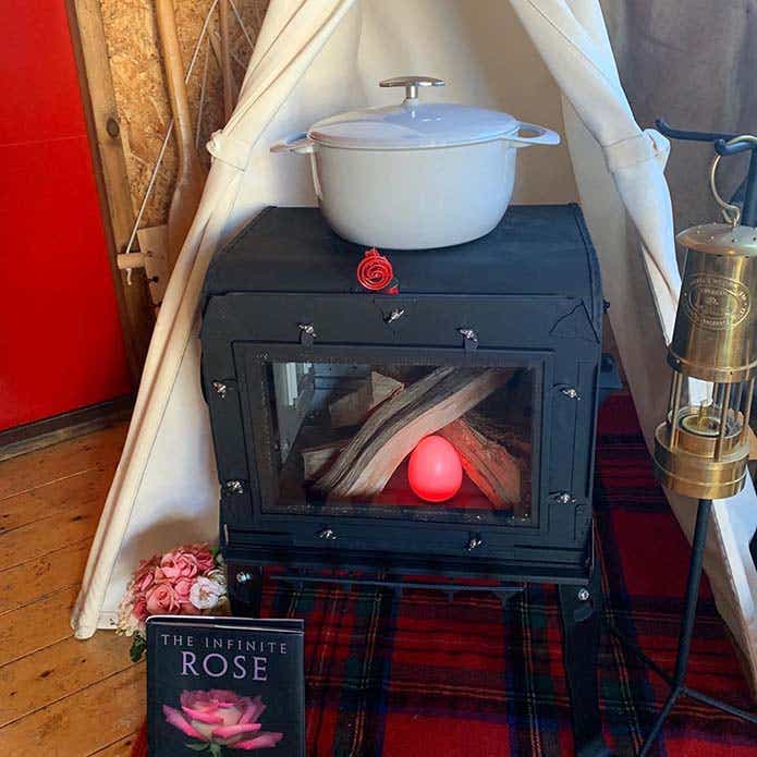 ミニ薪ストーブ「ROSE」が発売スタート！新保製作所の期待の