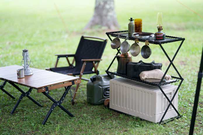 ワイヤーメッシュと天板の2WAYで使える3段ラックが「クイック