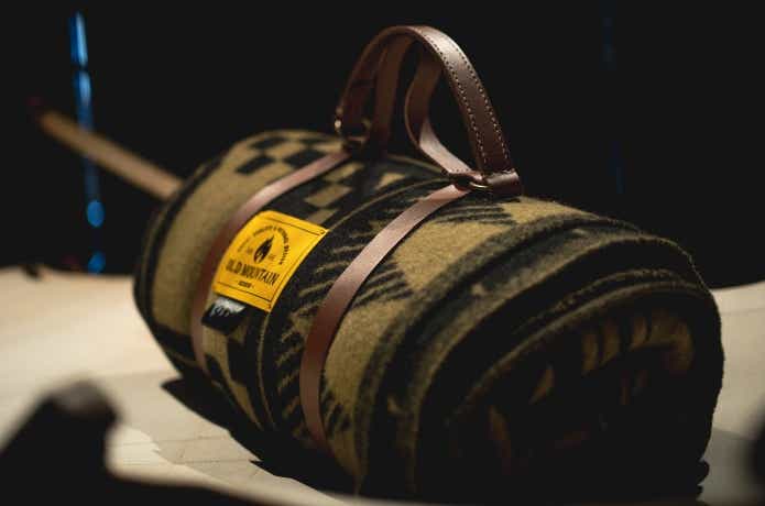 せっかくなら一生モノを】OLD MOUNTAINから男前なウールブランケットが