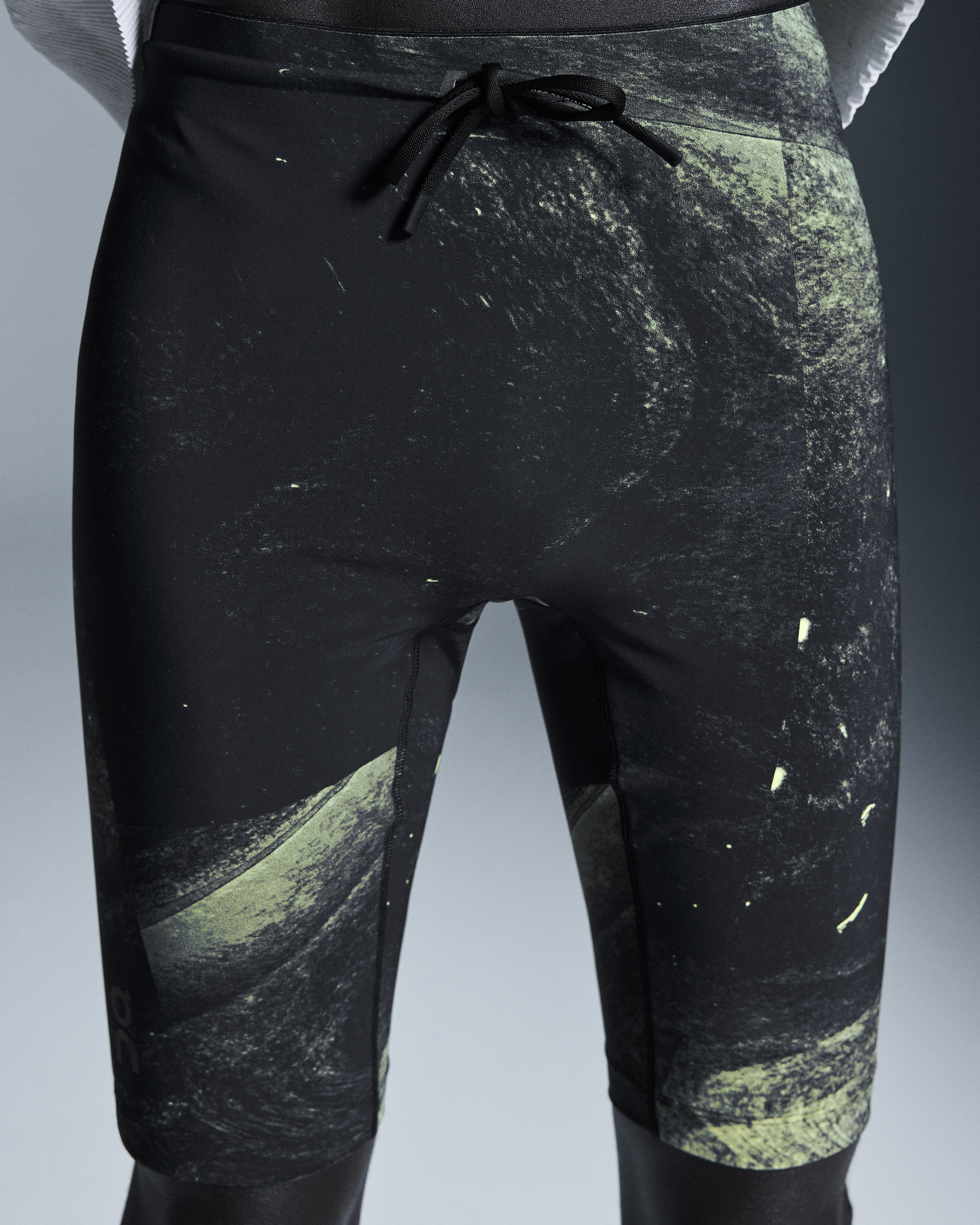 Men's Race Tights Half | Black | On United States