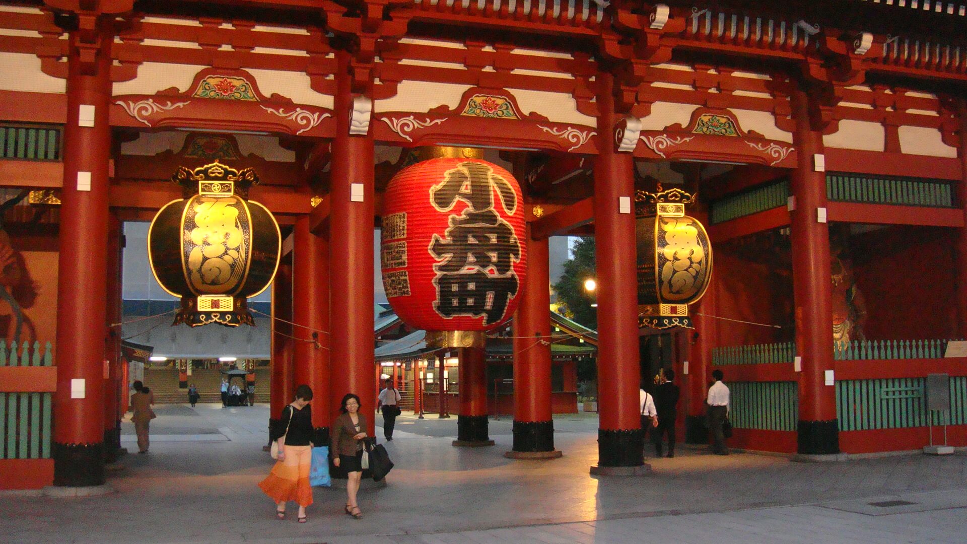 A Taste of Asakusa – a place to enjoy morning, day and night