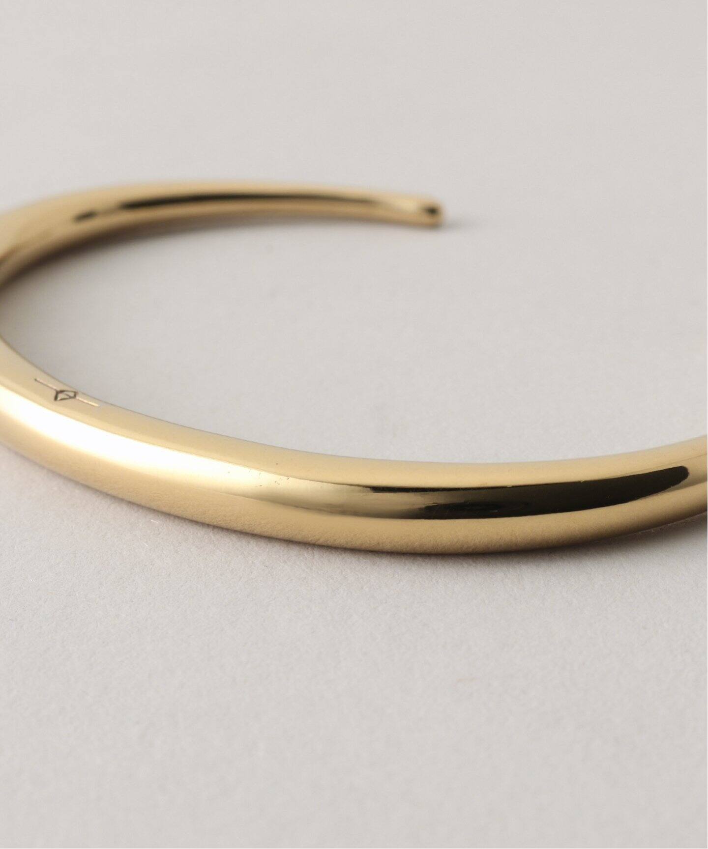 GERUGA NEEDLE CUFF バングル