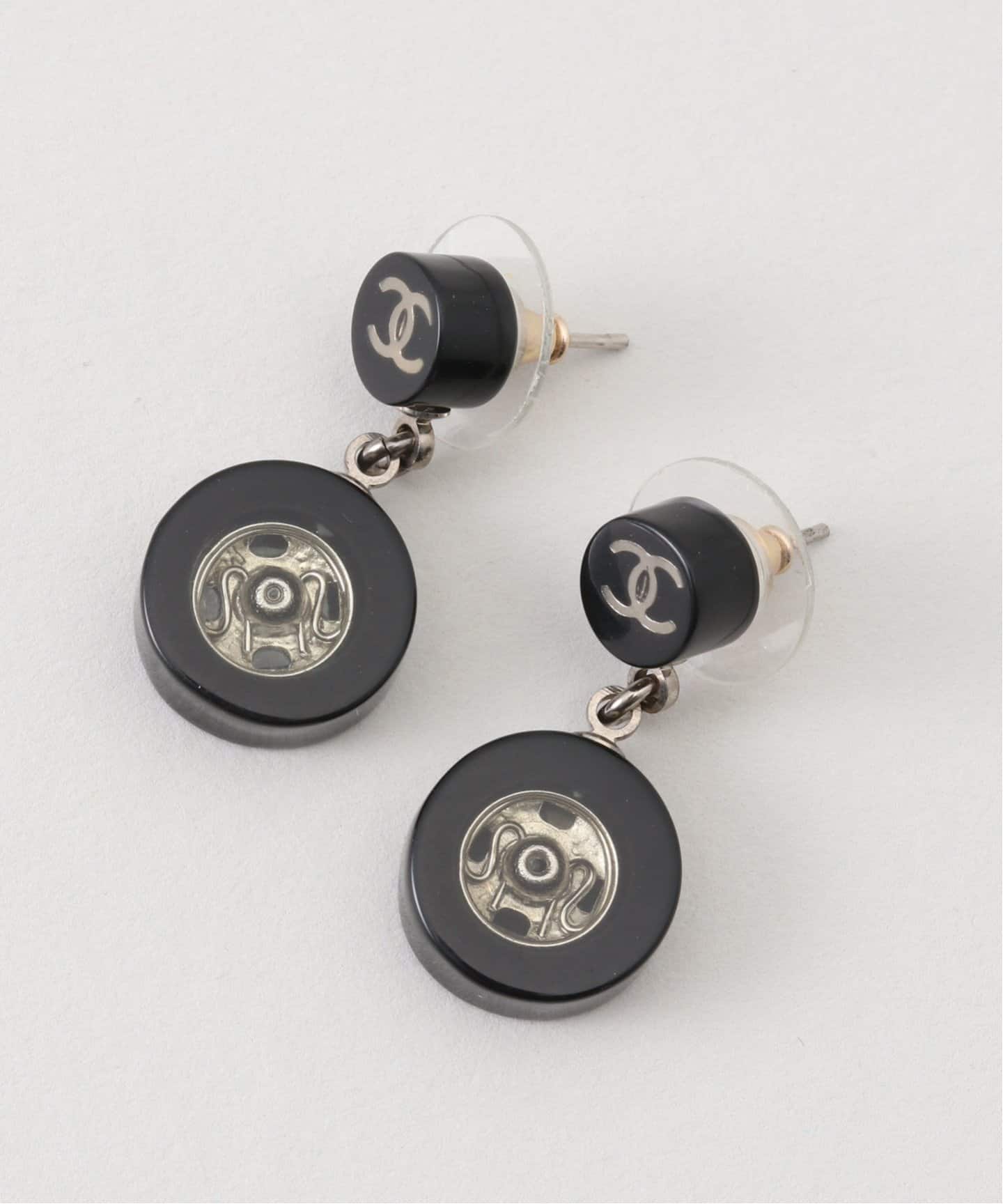 VINTAGE CHANEL/シャネル】pierce logo snap button(両耳)（ピアス（両