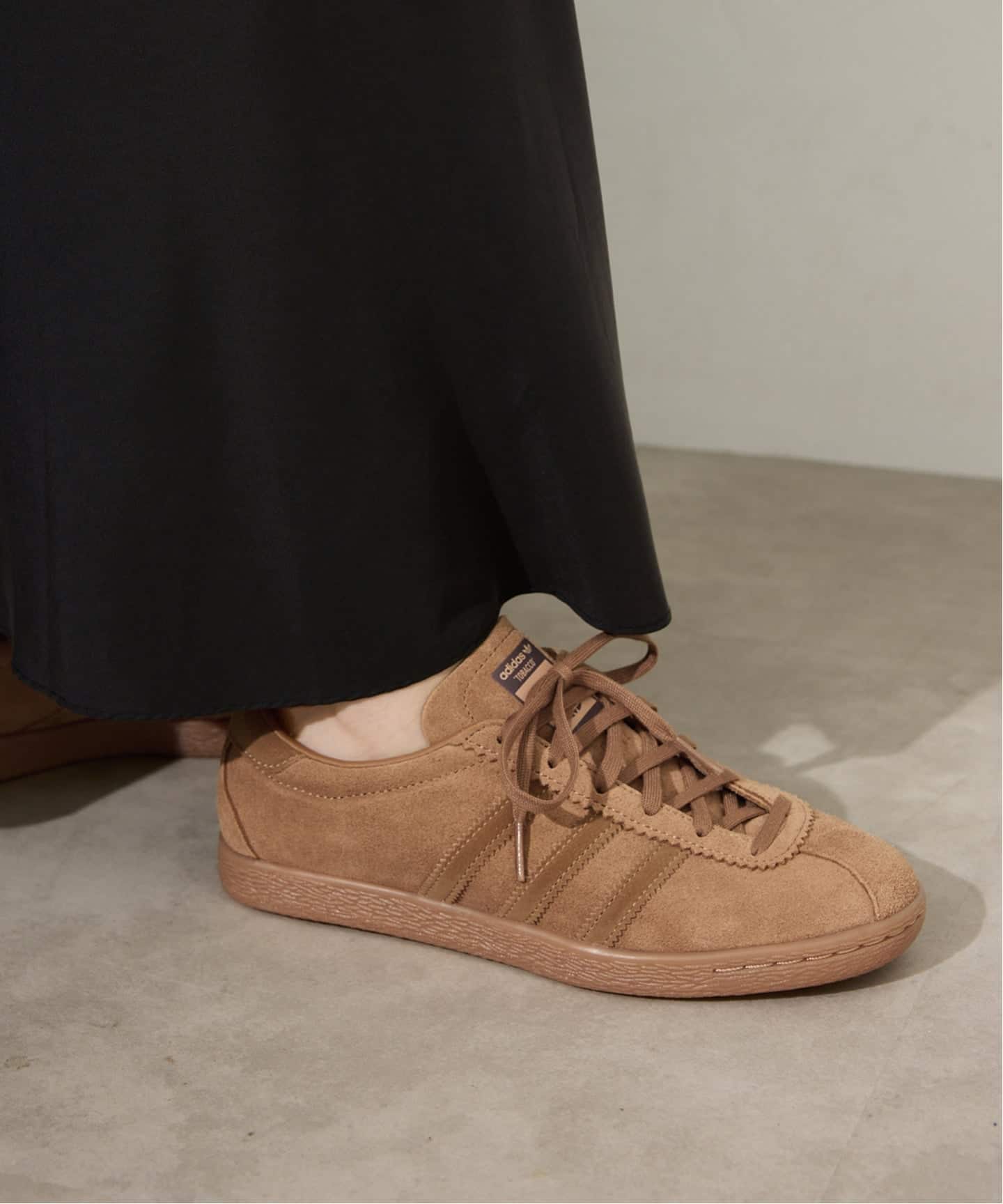 追加》adidas/アディダス TOBACCO JP9651（スニーカー）｜SLOBE IENA