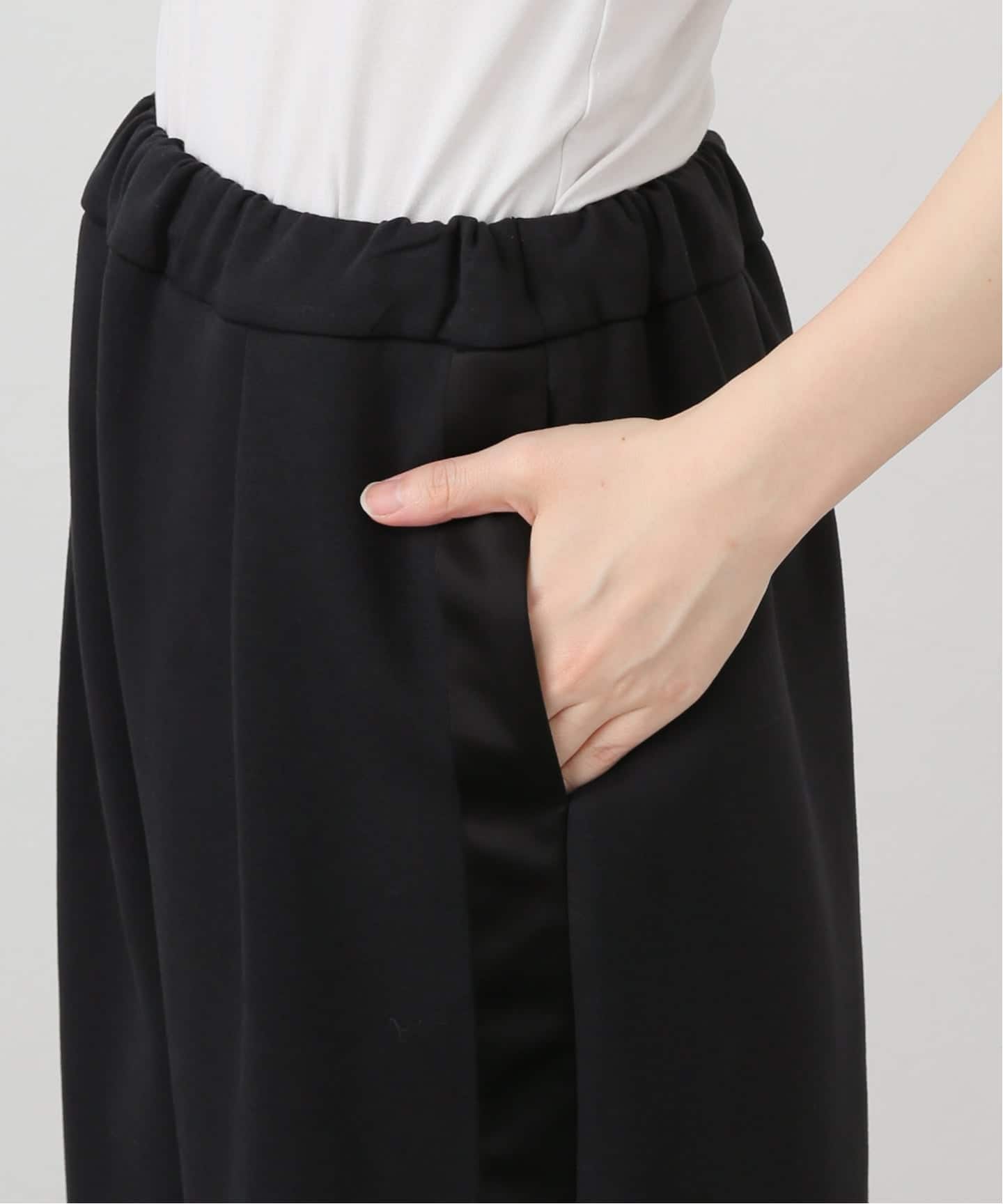 Col Pierrot/コル ピエロ】 SIDE SATIN LINE PANTS（その他パンツ）｜L