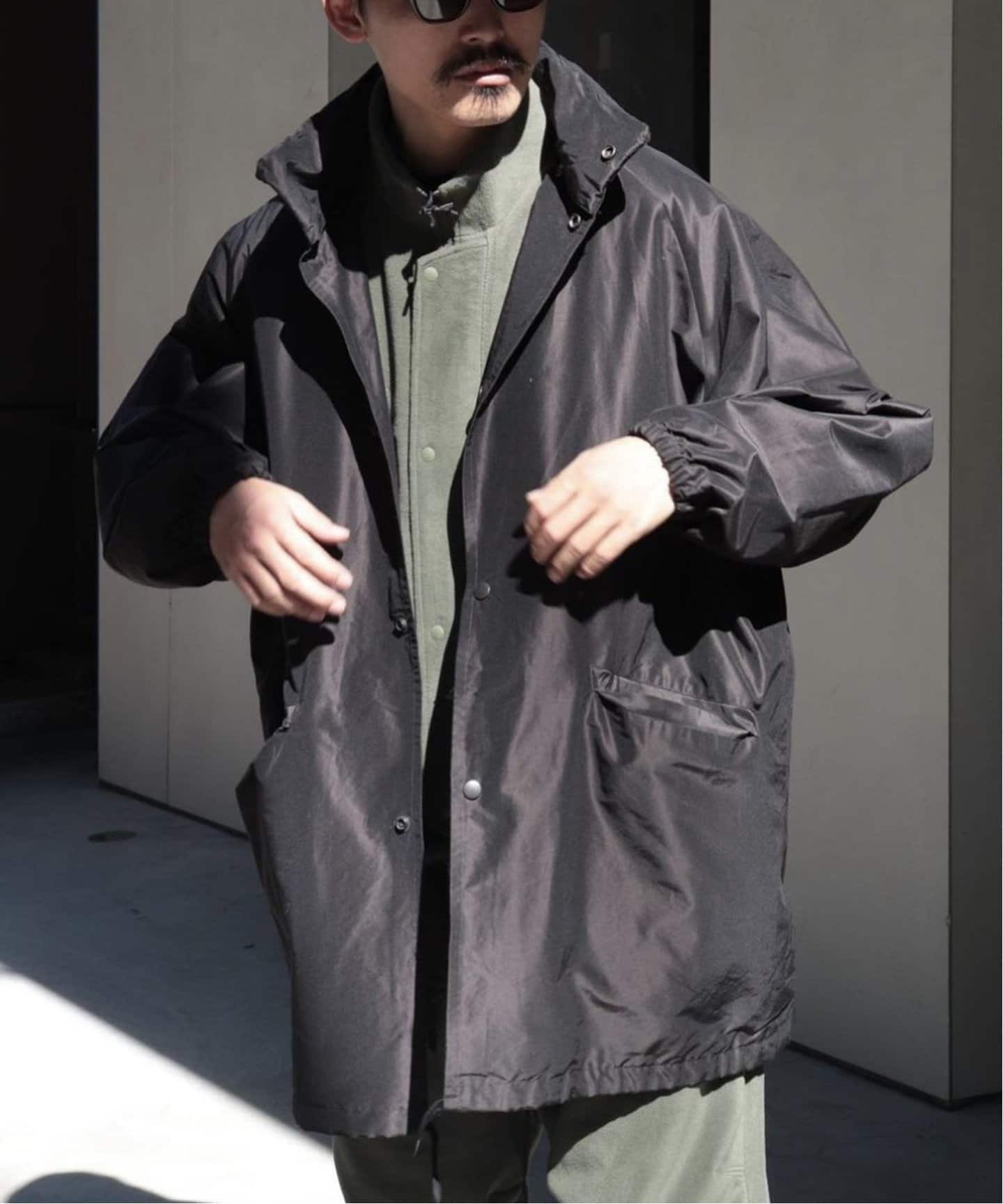 COMOLI コットンシルクフーデッドコート 2