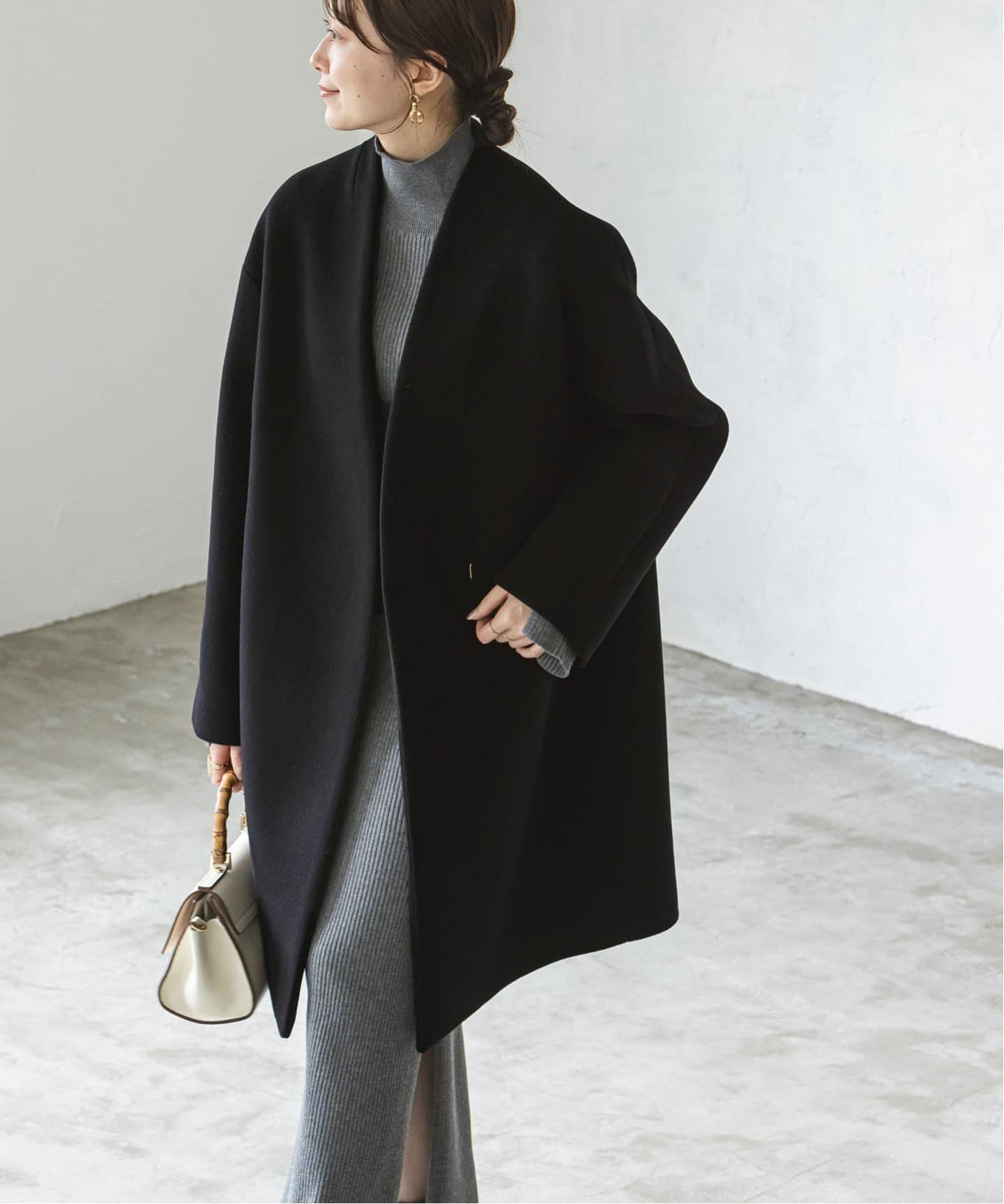 MTRウールカシミヤミニマルVコート（ノーカラーコート）｜NOBLE