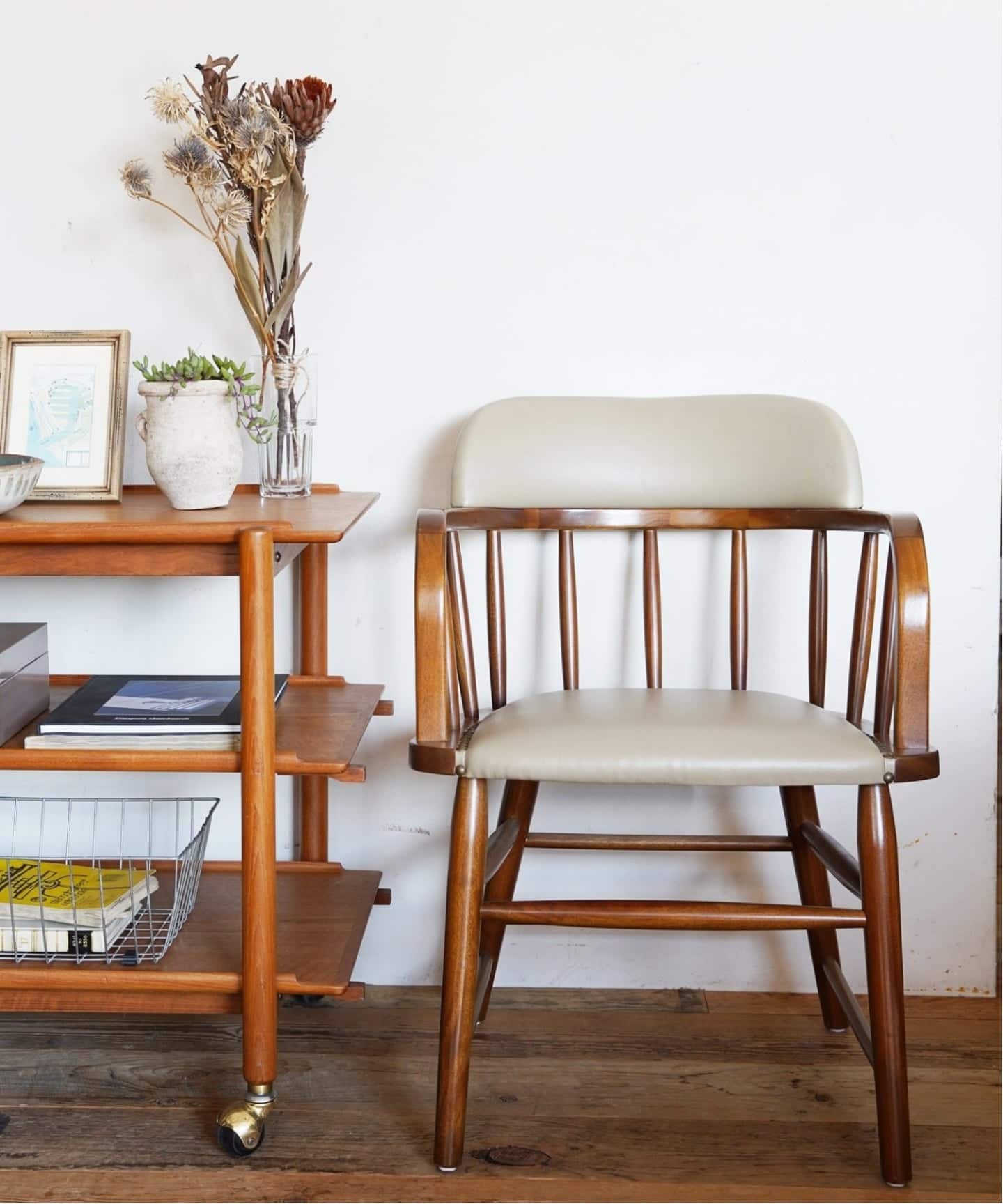 大型商品》OAKS ARM CHAIR_PVC BE オークスアームチェア（チェア