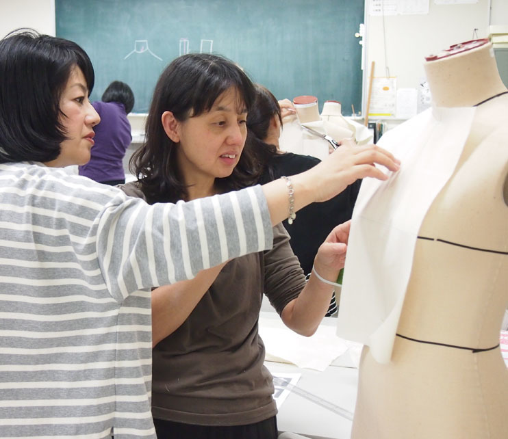 パターン力向上！好きなデザインの型紙を作る第一歩【立体裁断②