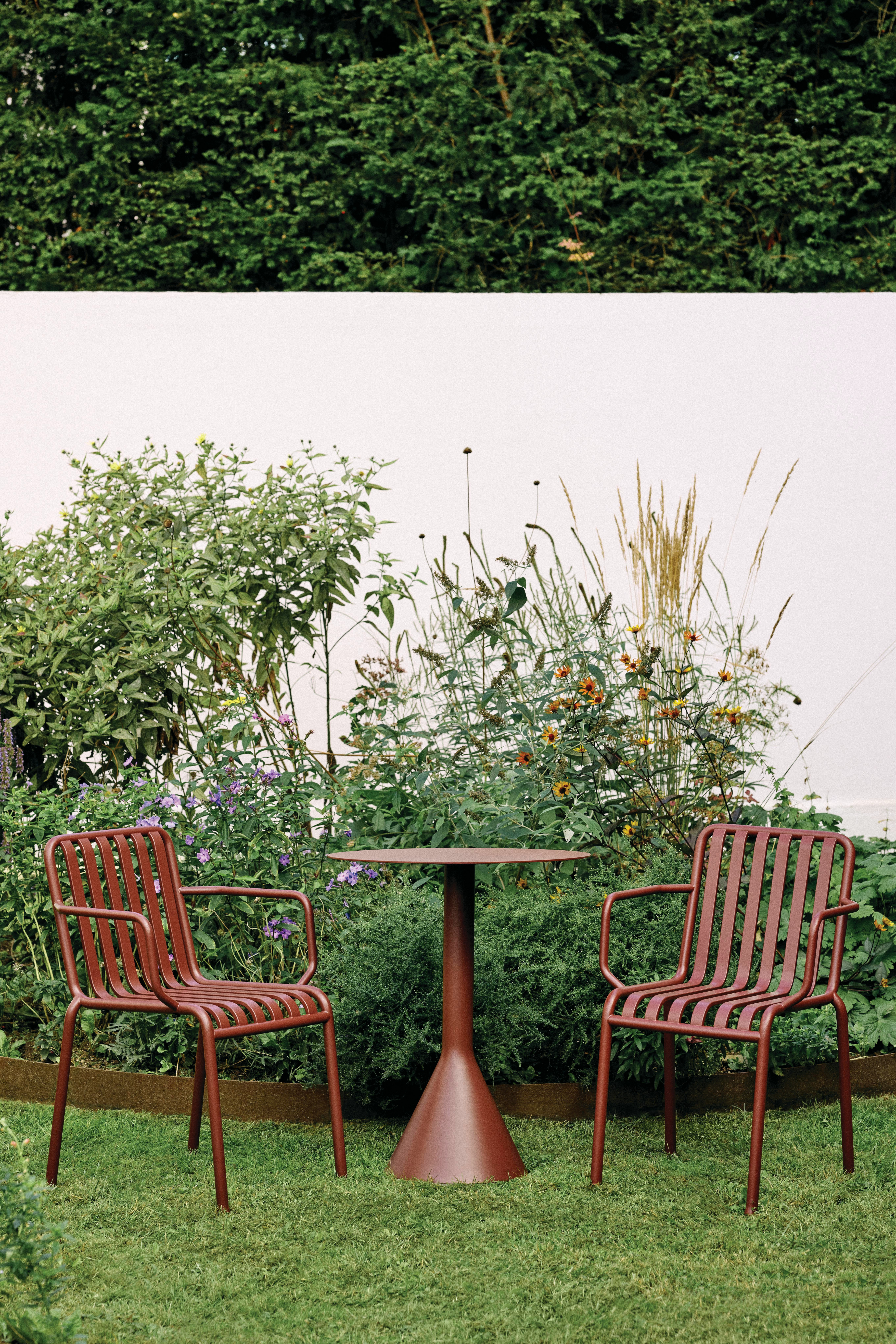 Palissade Cone Table – Design Within Reach