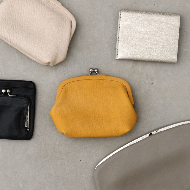 鹿革の親子がま口｜かばんの中身｜中川政七商店 公式サイト