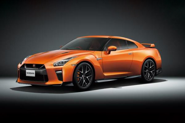 炭素繊維とアルミ、量販車への採用を後押しする成形・加工の進化