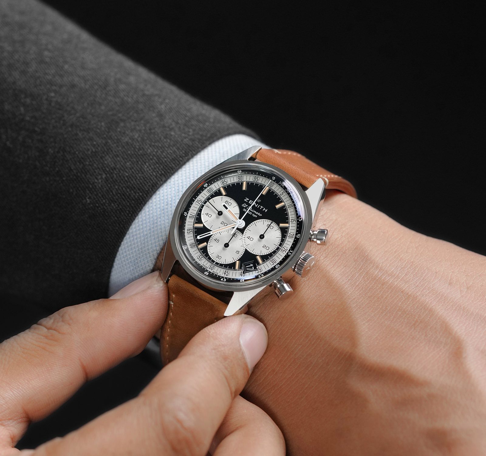 Pre-Owned Zenith Chronomaster Men Watch in Black & White Colour Dial