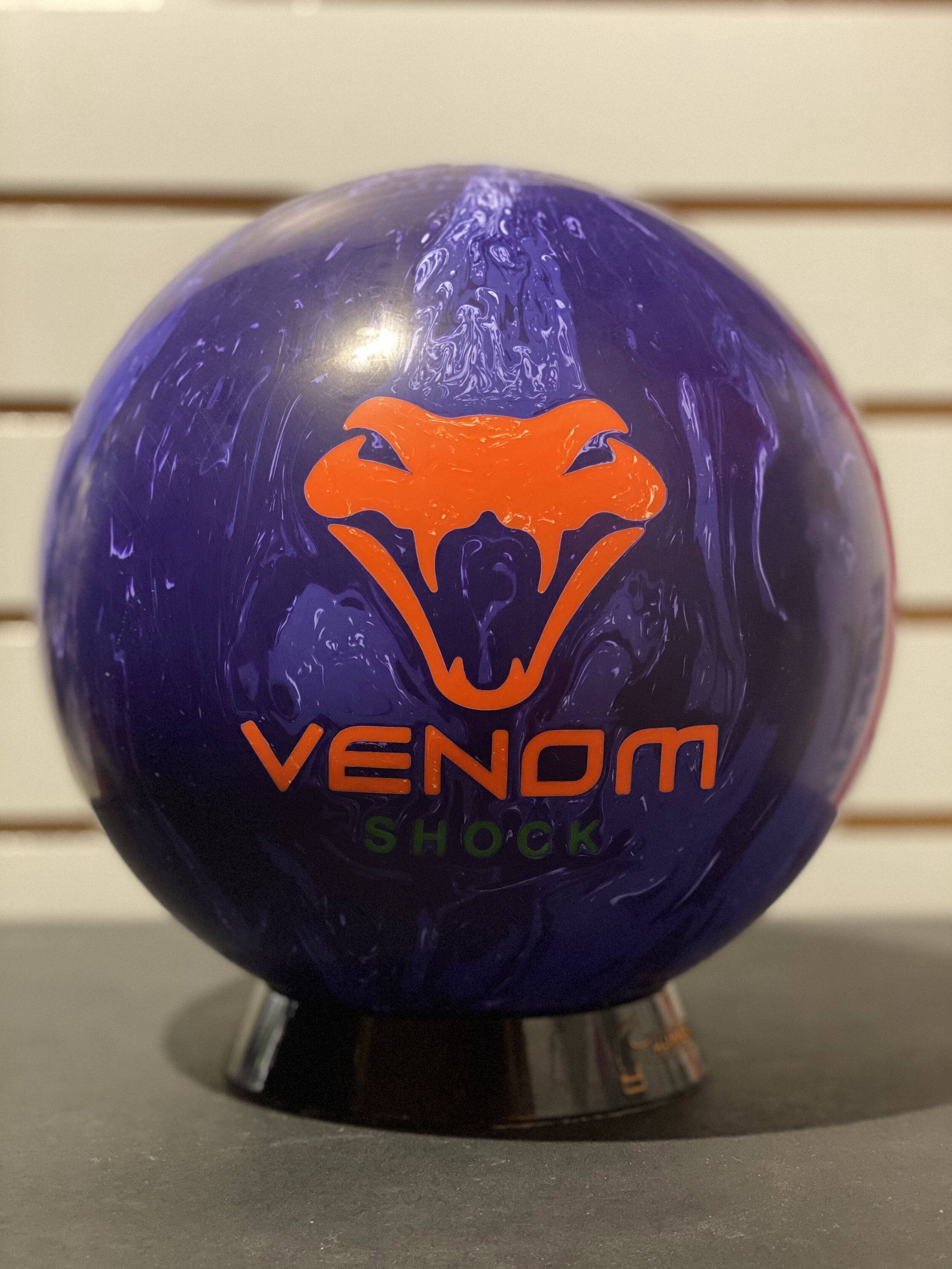 モーティブ ベノムショック15p03oz Motiv Venom Shock Bowling Ball