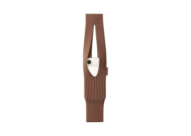 Apple iPhone Pocket by ISSEY MIYAKE - Short Cinnamon - US