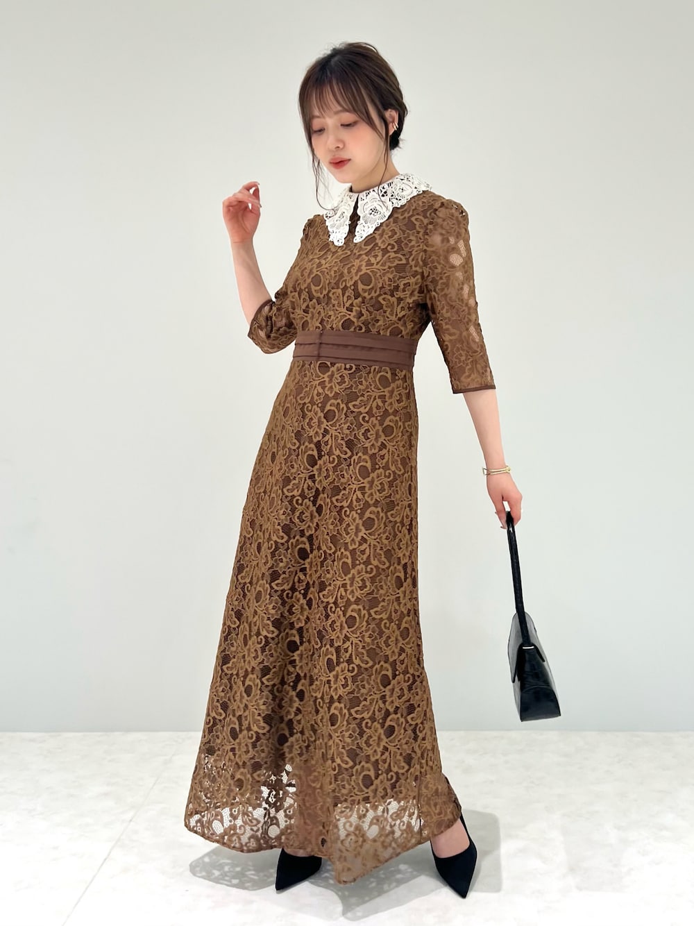 LEJA】レースビッグカラー花柄刺繍ウエストマークロングフレアドレス