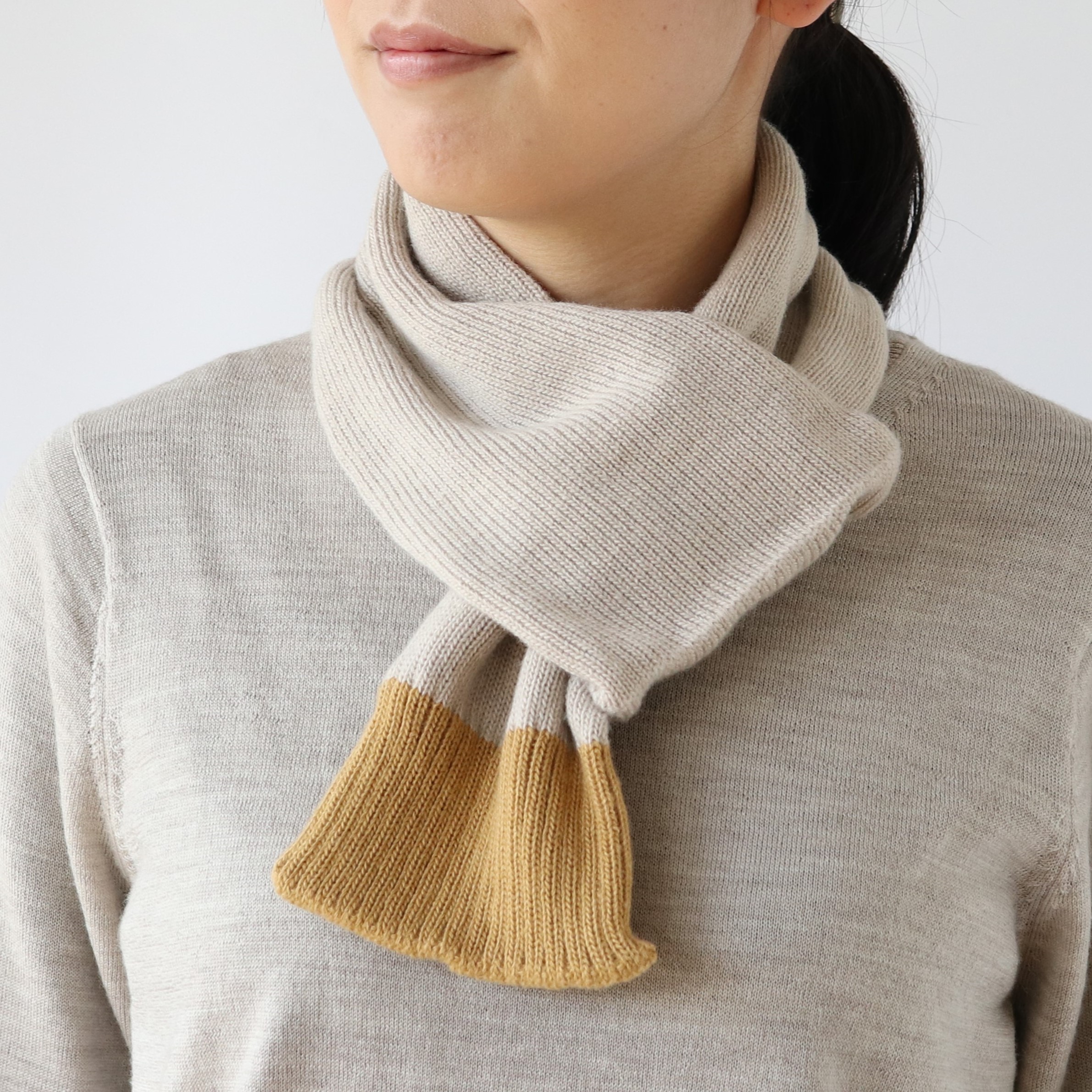 内側シルク2重編み ウール・カシミヤ混のマフラー | 絹屋（きぬや）の