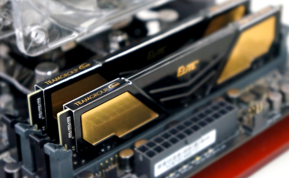 ELITE PLUS DDR4 DESKTOP MEMORY RED 16GB(2x8GB) 3200MHz CL22
