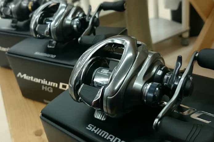 メタニウムDC】軽量ボディ×DCブレーキの人気ベイトリール。16