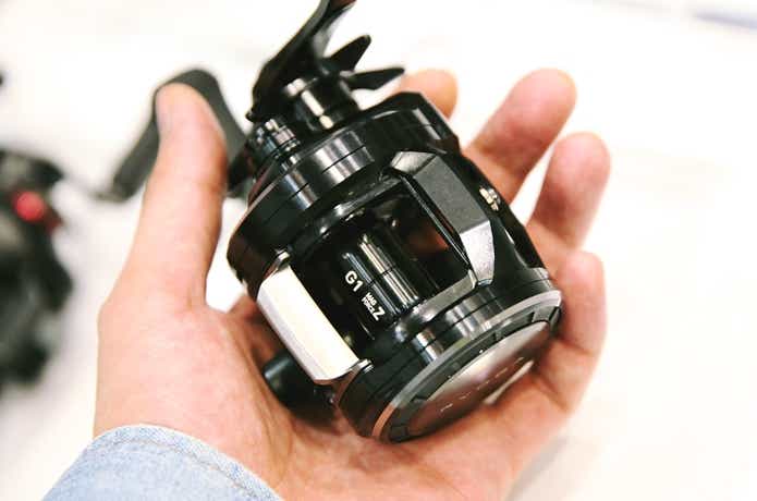 18リョウガは神感度！？「巻き特化型」の丸形リールがデビュー